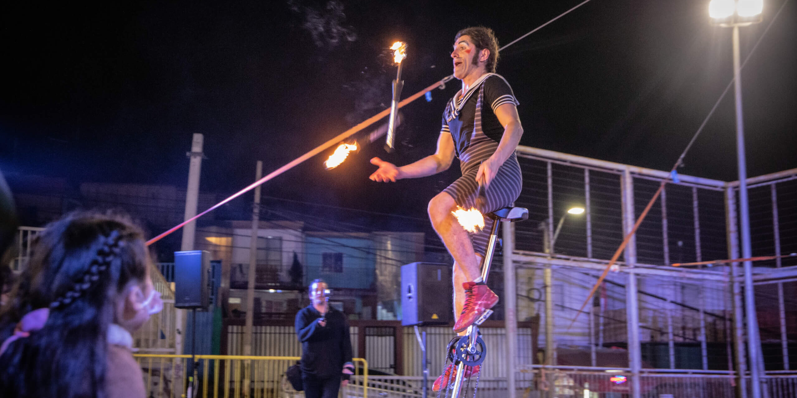dia 2 viernes jallalla-43 El Festival que desarrolla el Galpón Jiwasanaka Circo llegará por primera vez a la plaza de Codpa y con un día más en el Cerro La Cruz
